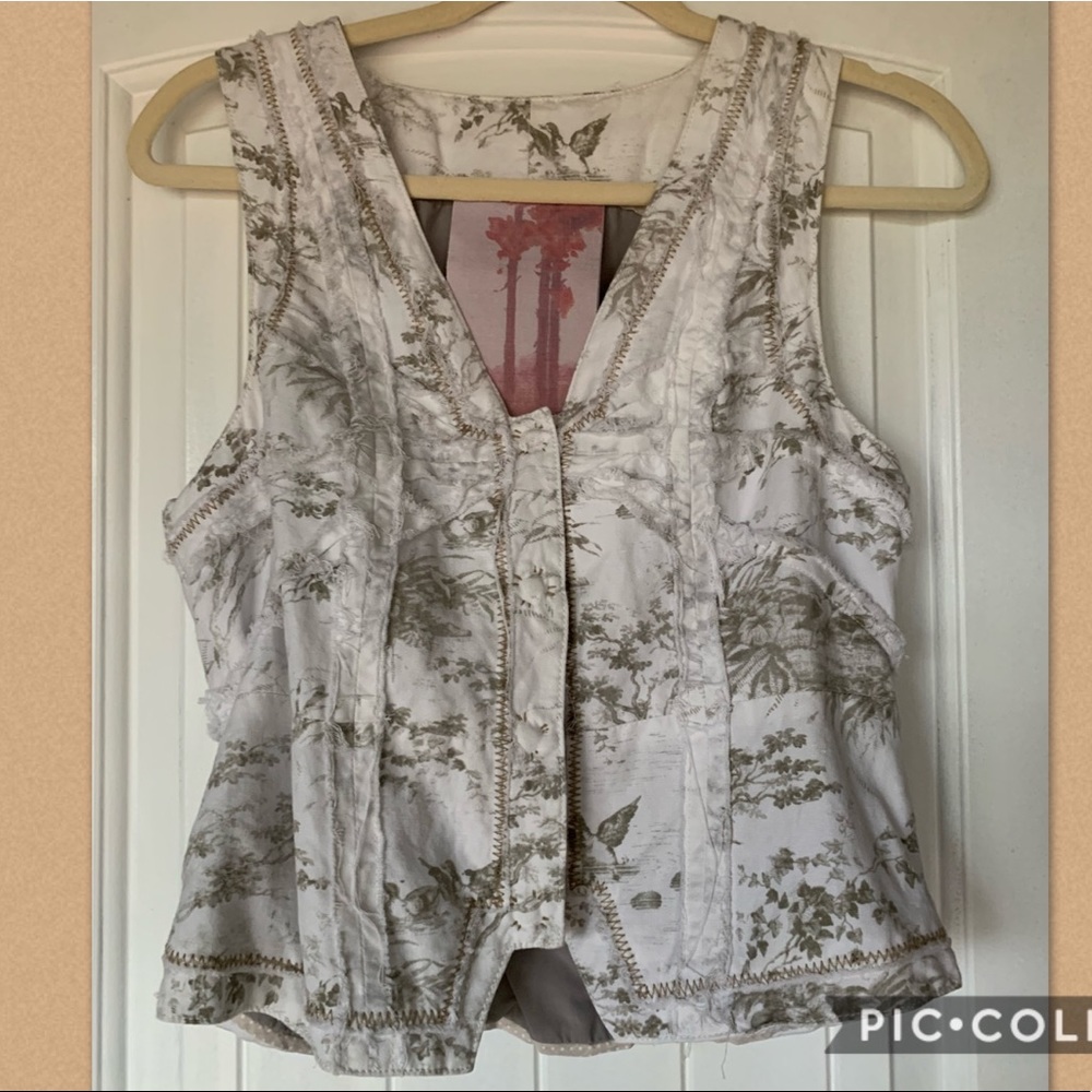 Anthropologie Vest sz 2 PRETTY!